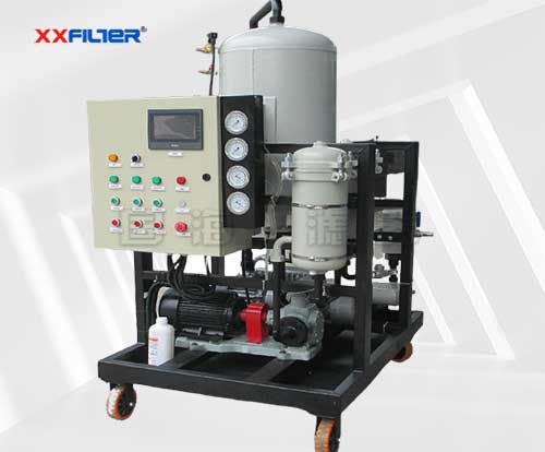 移動(dòng)式防爆離心濾油機(jī)